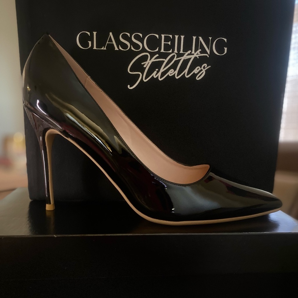 “New Hire.” Stiletto
